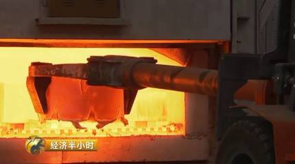 從講臺(tái)到國之重器 一位化學(xué)教師的萬噸液壓機(jī)報(bào)國路